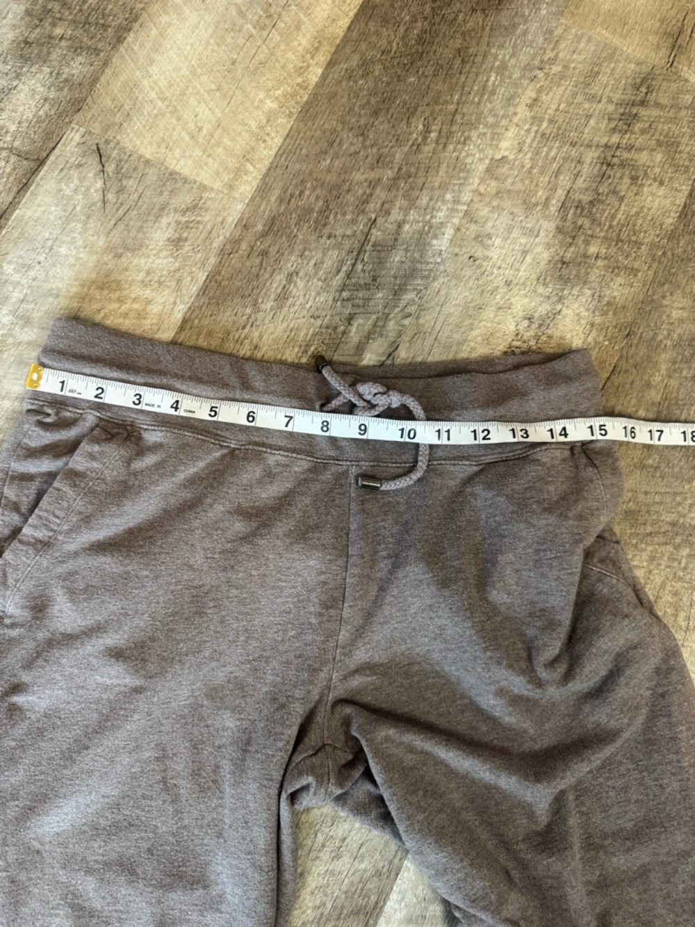 Banana Republic Women's Gray Tinted Taupe Capris with Drawstring Waist - Picture 9 of 11